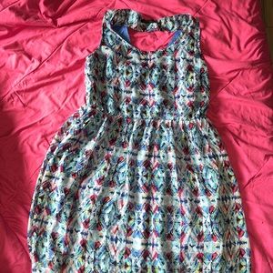 Summer dress with back cutout